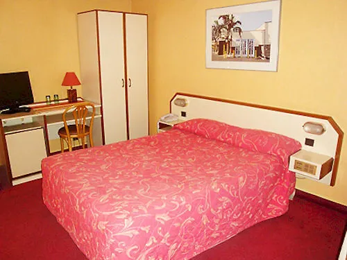 Marmotel Etoile Παρίσι 3*,